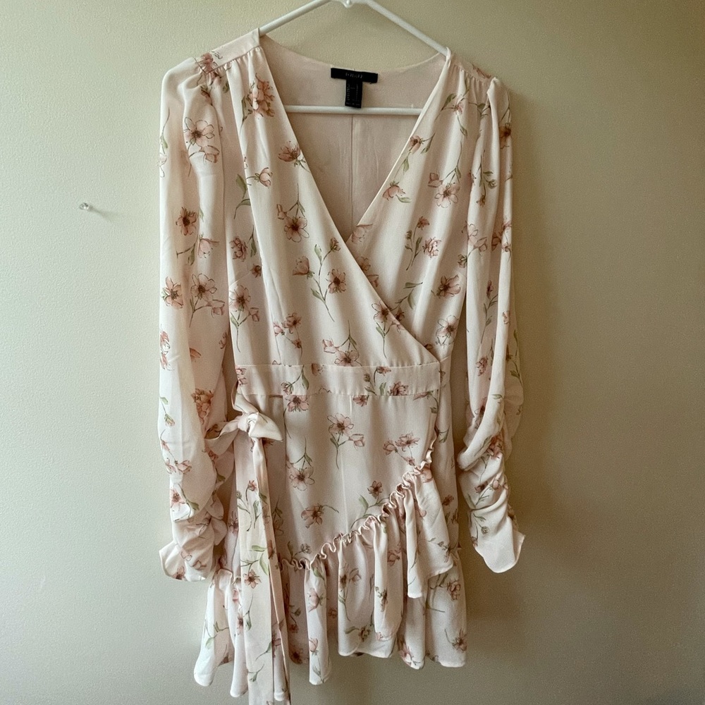 NEW FOREVER 21 WRAP DRESS - WOMENS LARGE
